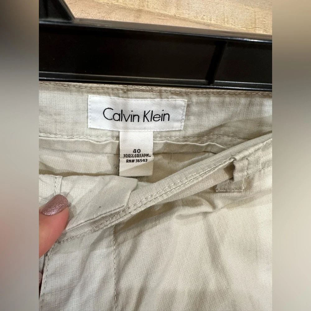 Calvin Klein khaki light beige cargo shorts - Picture 9 of 9